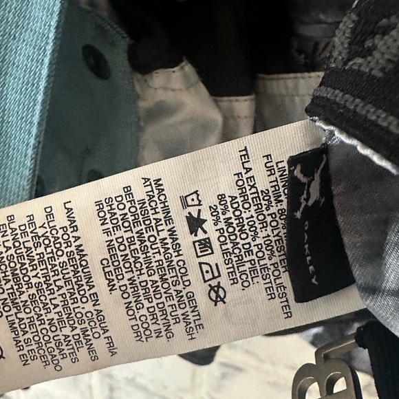 Oakley | Gretchen Bleiler Aqua Blue Faux Fur Hood Snowboard Ski Jacket +… - Picture 7 of 13